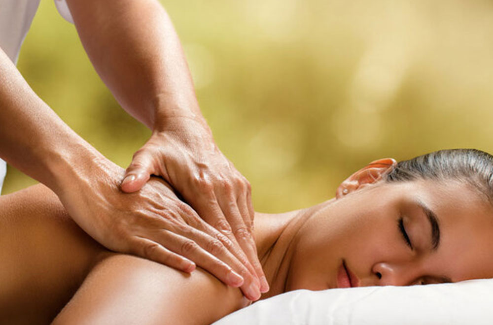 Massage Cơ thể trị liệu